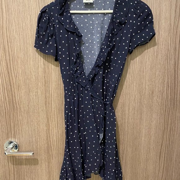 Aritzia Sunday Best New Ruffle Wrap Dress - Picture 5 of 9